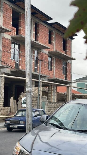 новостройки в баку в кредит: Satılır: Yol kənarında tikilən 3 mərtəbəli, mərtəbələrində eyvanları — 6