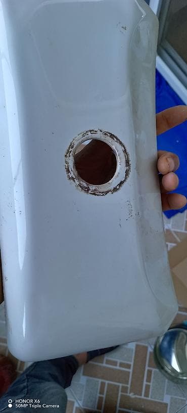 Məhsul: Keramik (fayans) lavabo üçün sabunluq/sabun qabı korpusu –