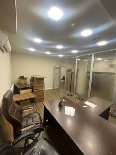 киоск в аренду: Elimlər metrosuna yaxin 22kv/m sahəsi olan sirkətin icində 1otaq ofis — 1