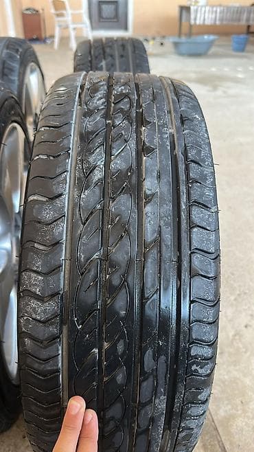 avtomobil oturacağı: İşlənmiş Disk təkər Hyundai 215 / 45 / R 17, 5 Boltlu — 3