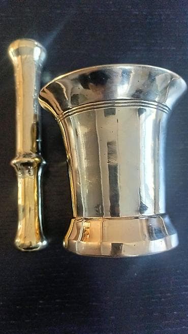 metbex ewyalari: Qədimi,bürüncdən hazırlanmış həvəng və dəstə. Xüsusiyyətlər: - — 9