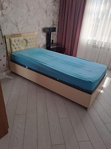 kravat tek: Tək nəfərlik çarpayı Ela veziyyetdedir.yeni kimidir - Ölçü: təxmini — 1