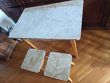 Jurnal masası, Yeni, Açılmayan, Taxta, Kvadrat masa