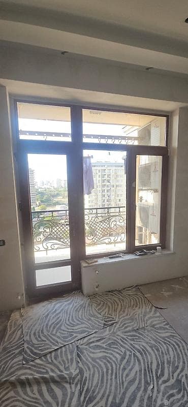 aluminium qapi pencere: Məhsul: Plasdik profil şüşəbənd/qapı–pəncərə sistemi (3 ədəd balkon — 2