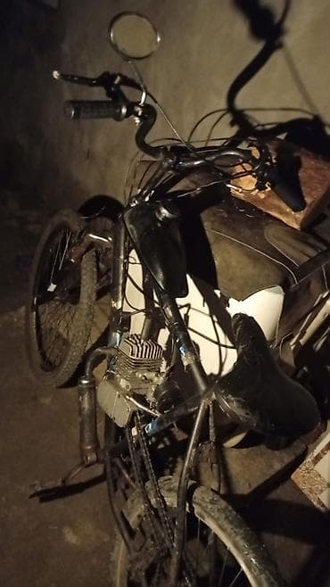 Mopedlər,skuterlər: Benzin mühərrikli velosiped - Çərçivə üzərinə quraşdırılmış — 1