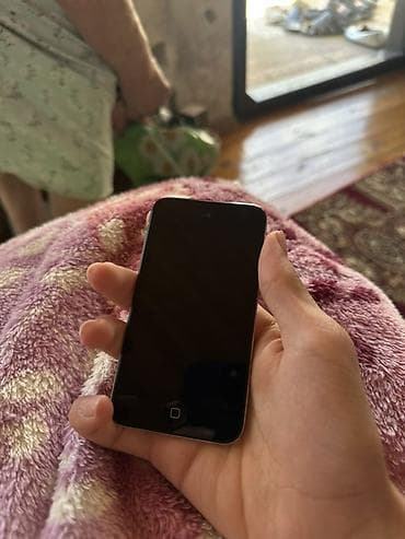 mini soyuducu satilir: İpod satılır 2 ci əl deyil 0 dan məndədi,şkafdan tapmısam işlək deyil — 1