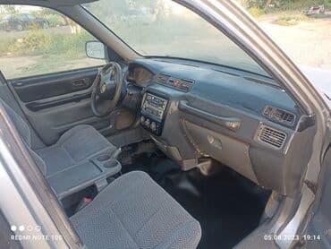 turbo az mtz 80: Honda CR-V: 2 l | 1996 il Sedan — 5