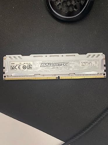 Operativ yaddaş (RAM) Crucial, 16 GB, 2400 Mhz, DDR4, PC üçün, İşlənmiş