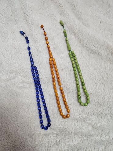 Məhsul: Təsbeh dəsti (3 ədəd) Təsvir: - Üç müxtəlif rəngdə təsbeh