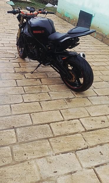 50cc moped: Yamaha - R1 — 2