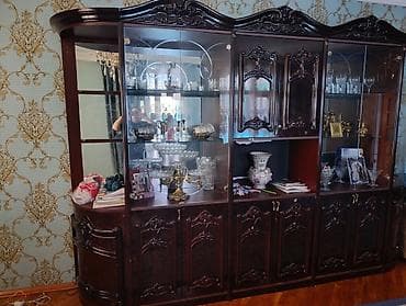Təcilli evden çıxmalıdır bu qiymətə qoyulub. bir tərəfin şüşəsi