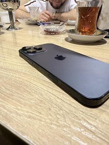 iphone 12 pro max ekran: IPhone 16 Pro Max, 256 GB, Qara — 6