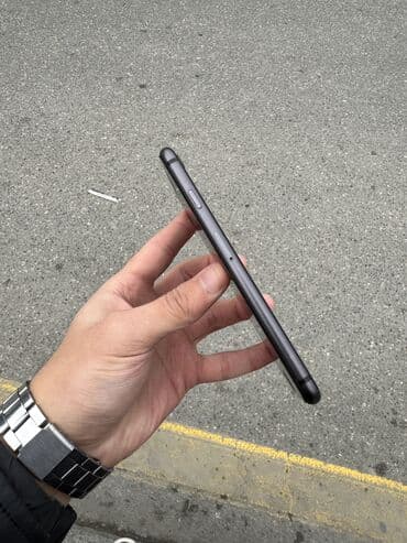 iphone 5 ikinci el: IPhone 8, 64 GB, Space Gray, Barmaq izi — 2