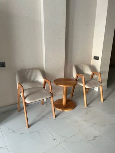 Dəst seklinde 350 azn Kofe masası ağacdandır materialı. Unvan