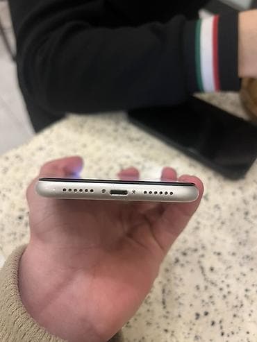 ipad 11: IPhone 11, 64 GB, Ağ, Barmaq izi, Simsiz şarj, Face ID — 5