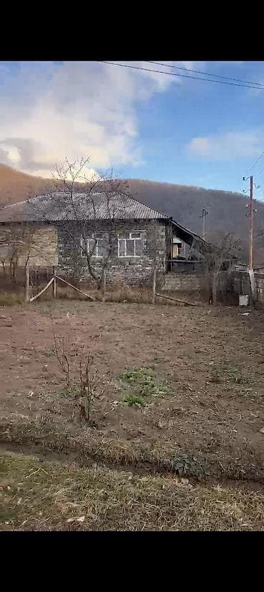 ucuz ev: Kənd evi və torpaq sahəsi - Daşdan tikili kənd evi, ətrafı hasarla — 1