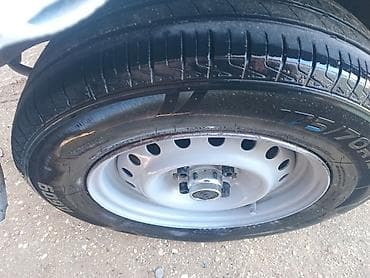 opel vectra b: VAZ 2107, ağ rəng, 4 qapılı sedan. Texniki və xarici xüsusiyyətlər: - — 5