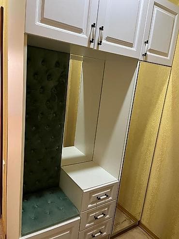 шифоньер: Xol üçün çoxfunksiyalı dəhliz mebeli dəsti - Klassik üslubda ağ — 1