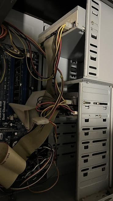 boş sistem bloku: ISLEMIR Korpuslu köhnə tip stolüstü kompüter (ATX) - Korpus — 3