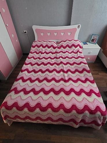 termos satışı: Uşaq/yeniyetmə qız otağı dəsti Matras daxil satilir. Yaxshi — 2