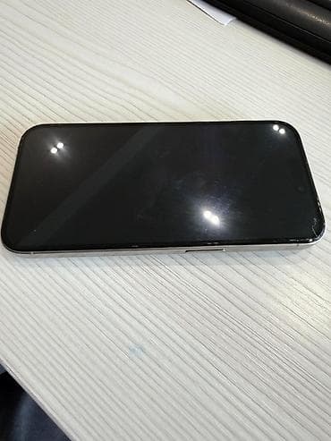 IPhone 15 Pro, 256 GB, Gümüşü, Qırıq