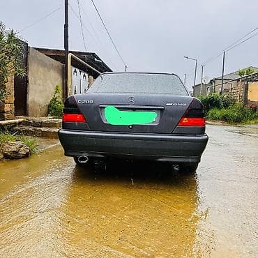 w210 arxa buferi: Mercedes-Benz 200: 2 l | 1995 il Sedan — 3