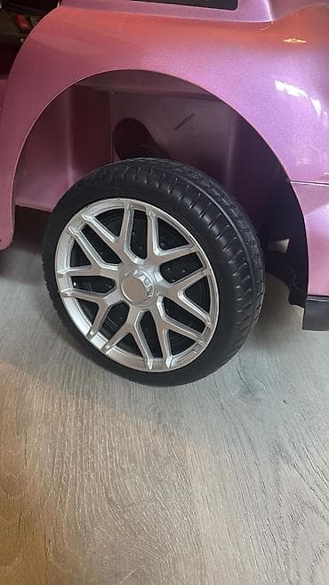 Dilek Maşın satilir tecili 110 azn akmlyatoru yenimelidir. Usb lə — 6