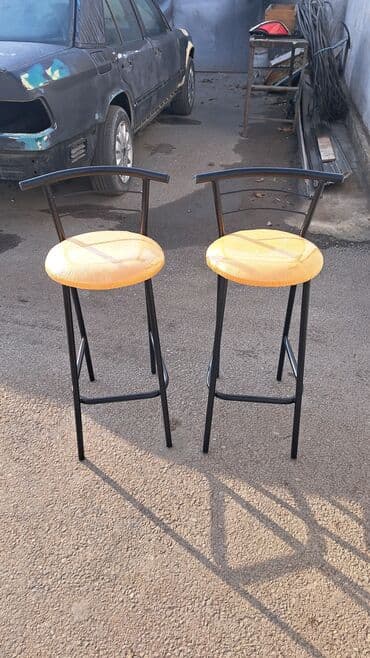 Məhsul: Hündür bar taburetləri – 2 ədəd Xüsusiyyətlər: - Material