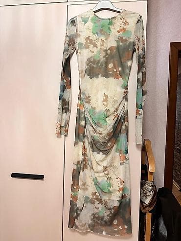 des geyimler: Qadın geyimləri dəsti – 4 əd
2_3dəfə geyinilib — 2