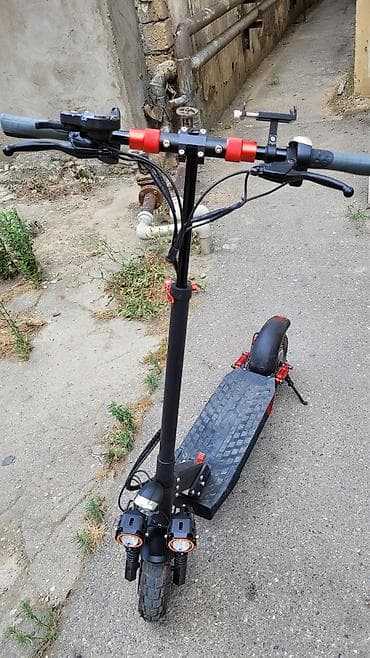 samakat islenmis: İşlənmiş Elektrik samokat 10", 501 - 750 Vt, 36 - 45 km/s — 1