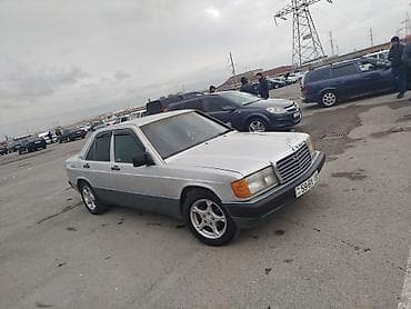 Mercedes-Benz 190 (W201) sedan - Kuzov: 4 qapılı sedan, gümüşü rəng