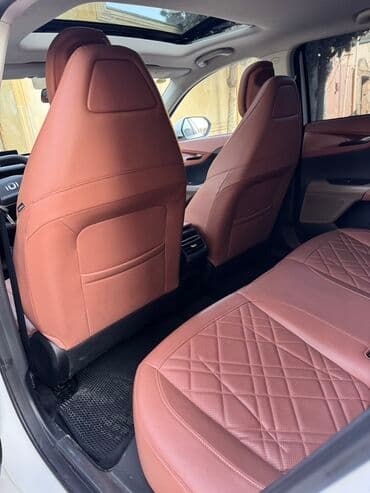 kohne guneşlide heyet evleri: Changan Qiyuan A05: 1.5 l | 2024 il 70750 km Sedan — 13