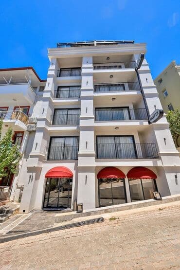 Гаражи: Müasir üslubda təchiz edilmiş bu otel otağı geniş yataq otağı və rahat — 1
