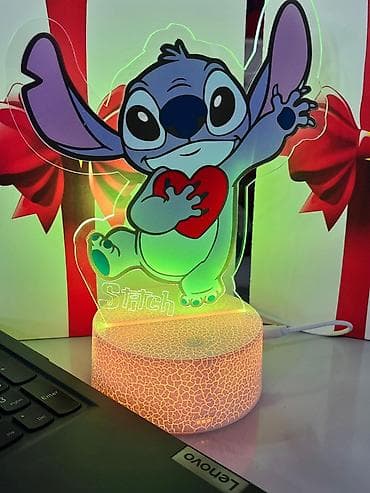 stolustu saatlar: Stitch temalı LED masa lampası - 3D akril fiqurlu işıqlandırma — 2