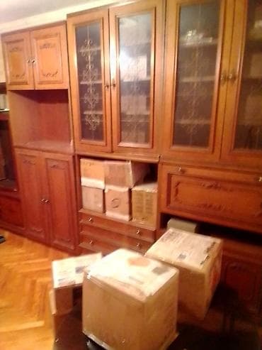 Klassik üslubda iri ölçülü qonaq otağı divar dolabı - Material: taxta