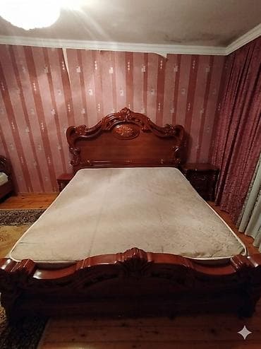 sade telefon: Malaziya yataq desti .250 azn. Taxt 180/200 dolab 270/220/57 sm.Unvan — 4