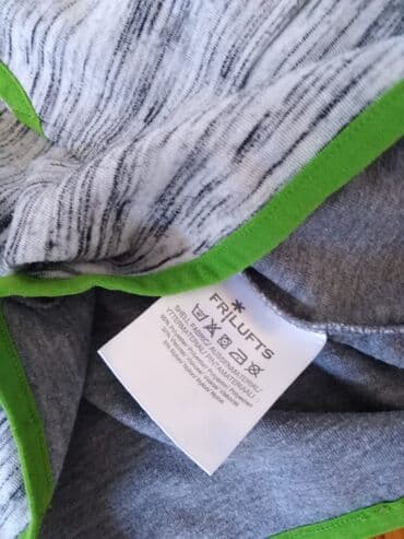 uşaq tulumları: 11-12 yawa. Biri 5-10manat. Bezilerini tezedir — 20