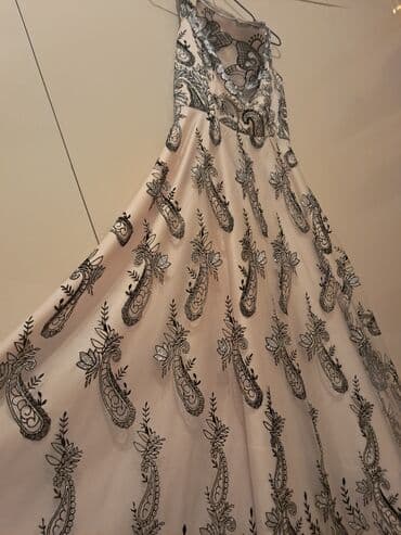 шуба из овчины азербайджанская: Zərif gecə/libas - Rəng: açıq şampan-bej əsas, üzərində qara naxışlı — 3