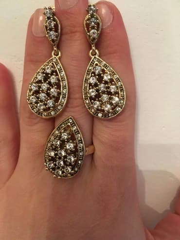 Dəst üzük və sırğa