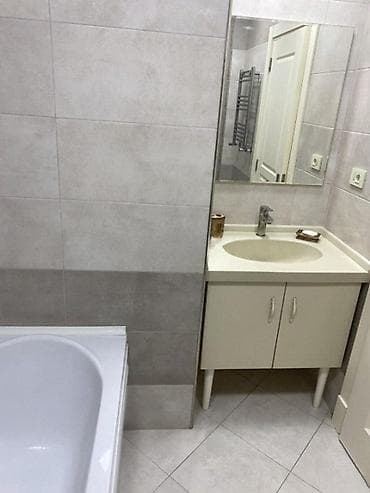 sultan divan: İcarəyə verilir 3 otaqlı yeni tikili 146 m², Ağ şəhər q. Kateqoriya — 5