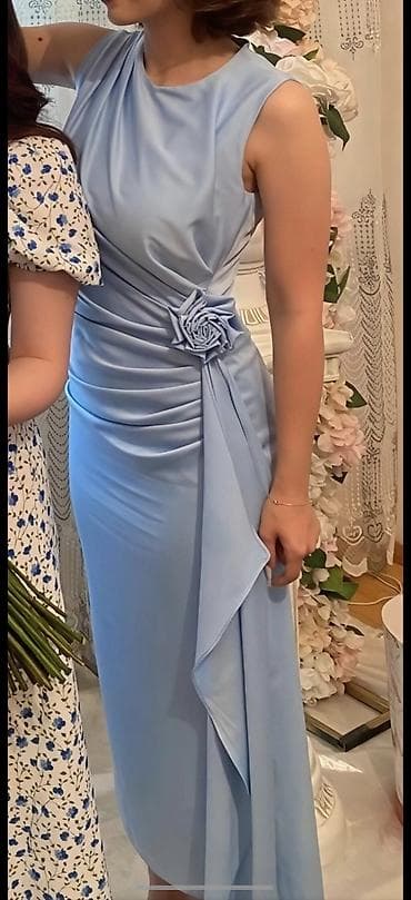 Alt paltarı: Göy-mavi rəngdə zərif ziyafət/libas. 1 dəfə nişanıma geyinmişəm — 3