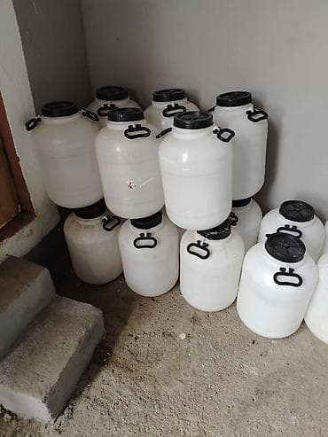 temiz bal: Ağ rəngli plastik bidonlar – möhkəm və qalın divarlı, geniş ağızlı — 1