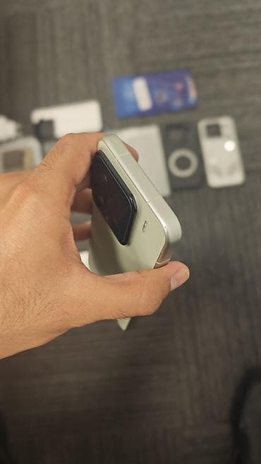 телефон fly cumulus 1: Xiaomi 15, 256 ГБ, цвет - Зеленый, 
 Сенсорный, Отпечаток пальца, Беспроводная зарядка — 5