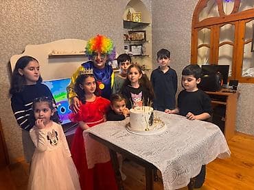 helium sarlar: Uşaq tədbirləri üçün əyləncə paketi Xidmətin tərkibi: - Şən kloun — 5