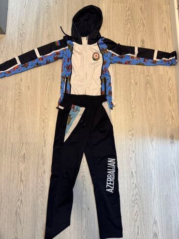 Azerbaycan milli forması