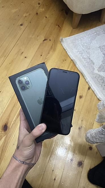 xioami 11: IPhone 11 Pro Max, Matte Midnight Green, Face ID — 2
