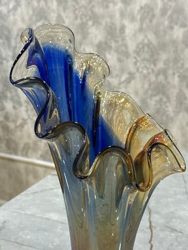 lale gülü: Bir vaza — 3