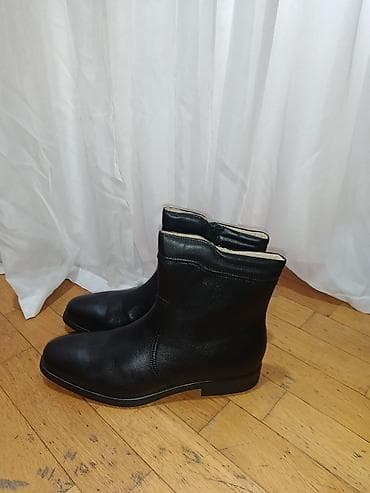 Botinkalar: Satilir:İtaliyadan qelib təzədir 400 manata alinib.Qara dəri qısa kişi — 1