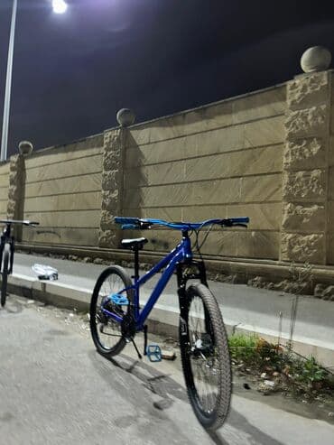 Elektrik velosipedlər: İşlənmiş Şəhər velosipedi 26", sürətlərin sayı: 21, Ödənişli çatdırılma, Ünvandan götürmə — 14