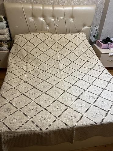 oturacaq ortukləri: Yataq üçün İşlənmiş rəng - Bej Yataq örtüyü — 1